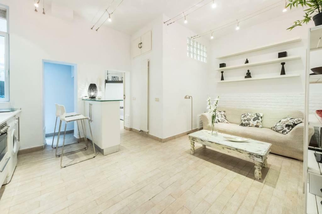 Stylish Loft At Chueca'S Heart Apartment Madrid Exterior photo